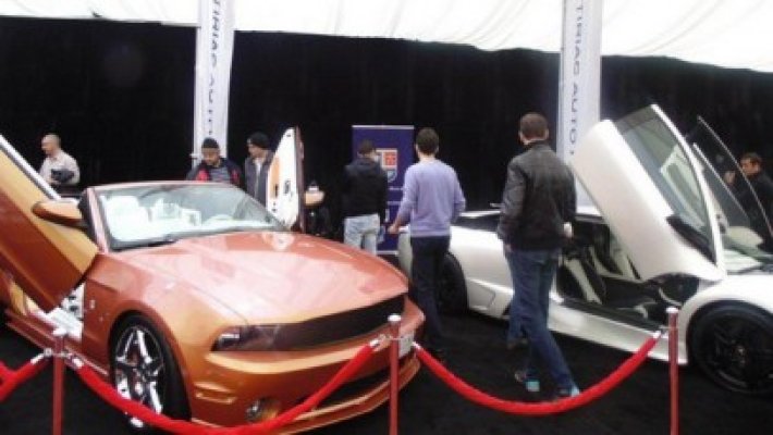 Lamborghini Murcielago şi Ford Mustang Roush, vedete la Salonul Auto Moto 2013!